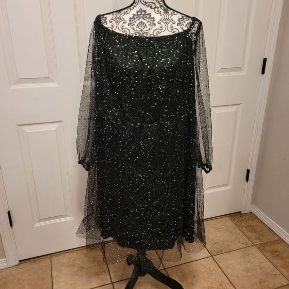 Shein curve silver dotted dress - Picture 1 of 7